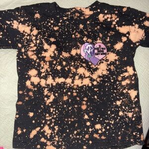 Artistic Black and Orange Short Sleeve Tee